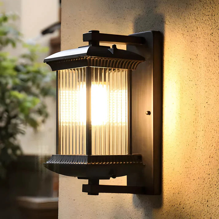 Applique da esterno Pavo – luce calda in elegante stile lanterna