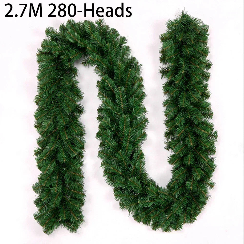 Vereno | Artificial Pine Christmas Garland 2.7 m for Stairs and Mantel