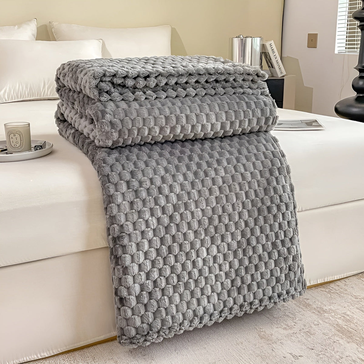Mirelda | Microfiber Throw Blanket, Super Soft and Machine Washable at 30 °C