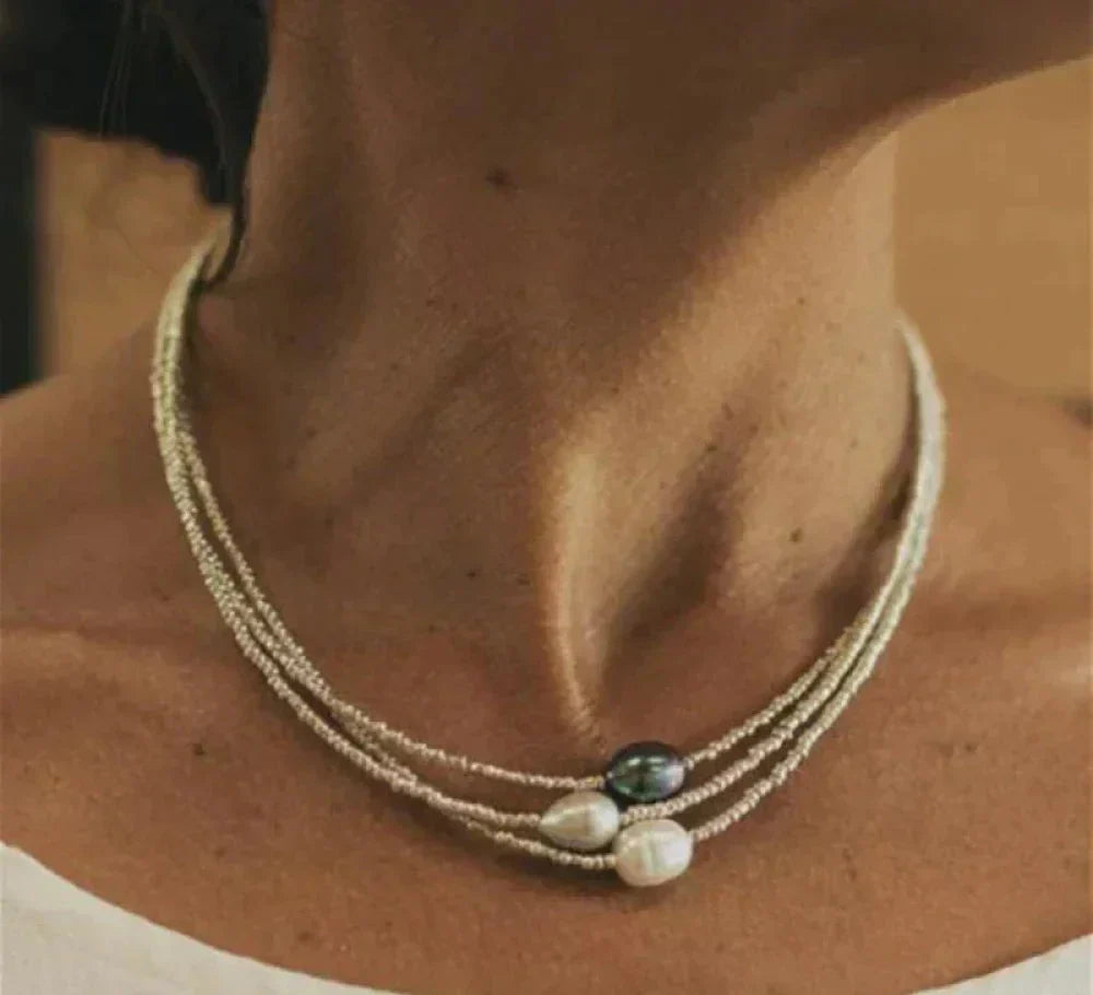 Nacrelle | Damen-Perlenkette mit funkelnden Steinen und Metallfassung