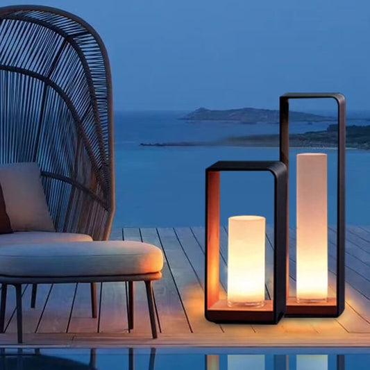 Luz paisajística LED impermeable para jardín y exteriores, con marco cuadrado moderno y minimalista de acero inoxidable y acrílico