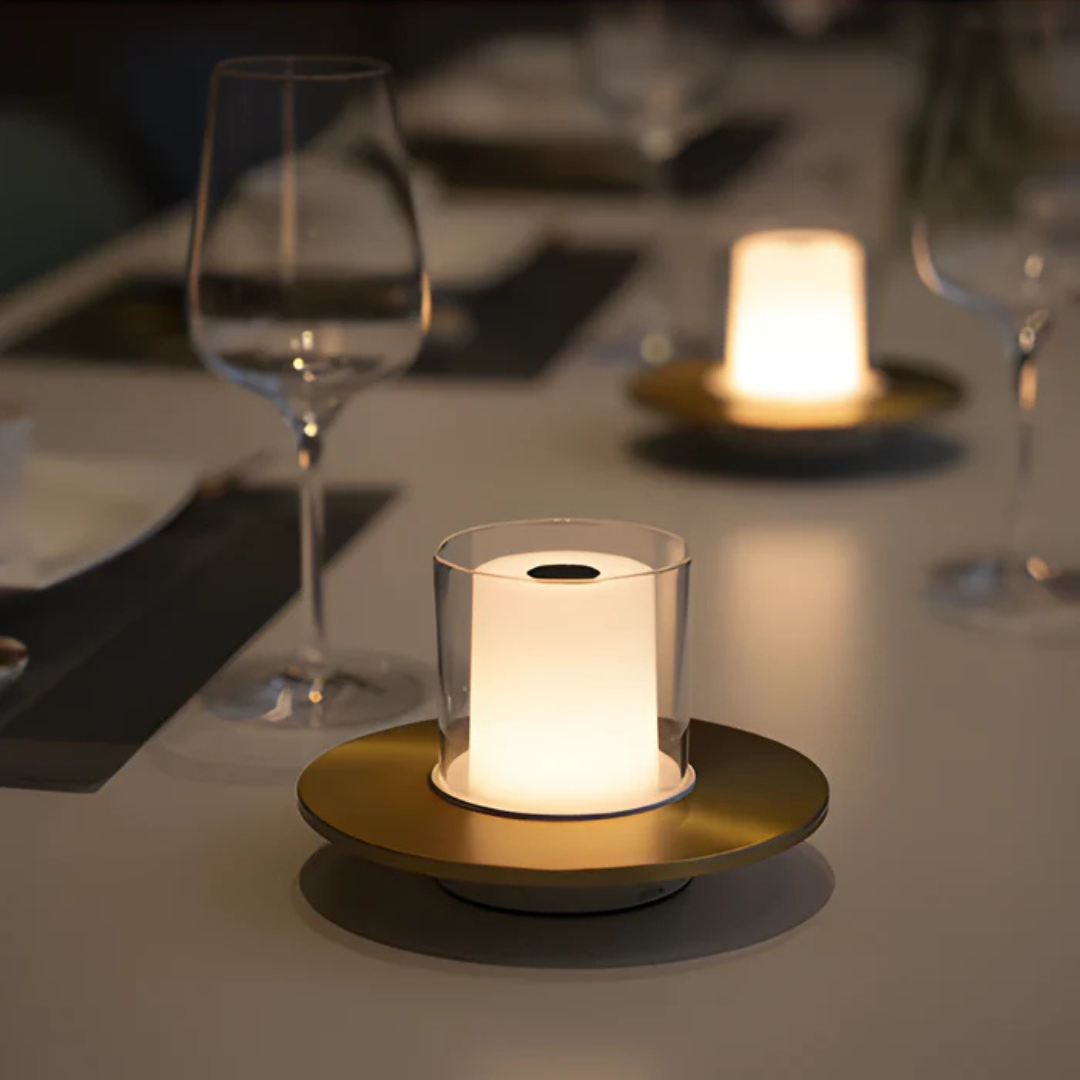 Avena | Lampada da tavolo LED senza fili dal design elegante