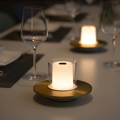 Avena | Lampada da tavolo LED senza fili dal design elegante