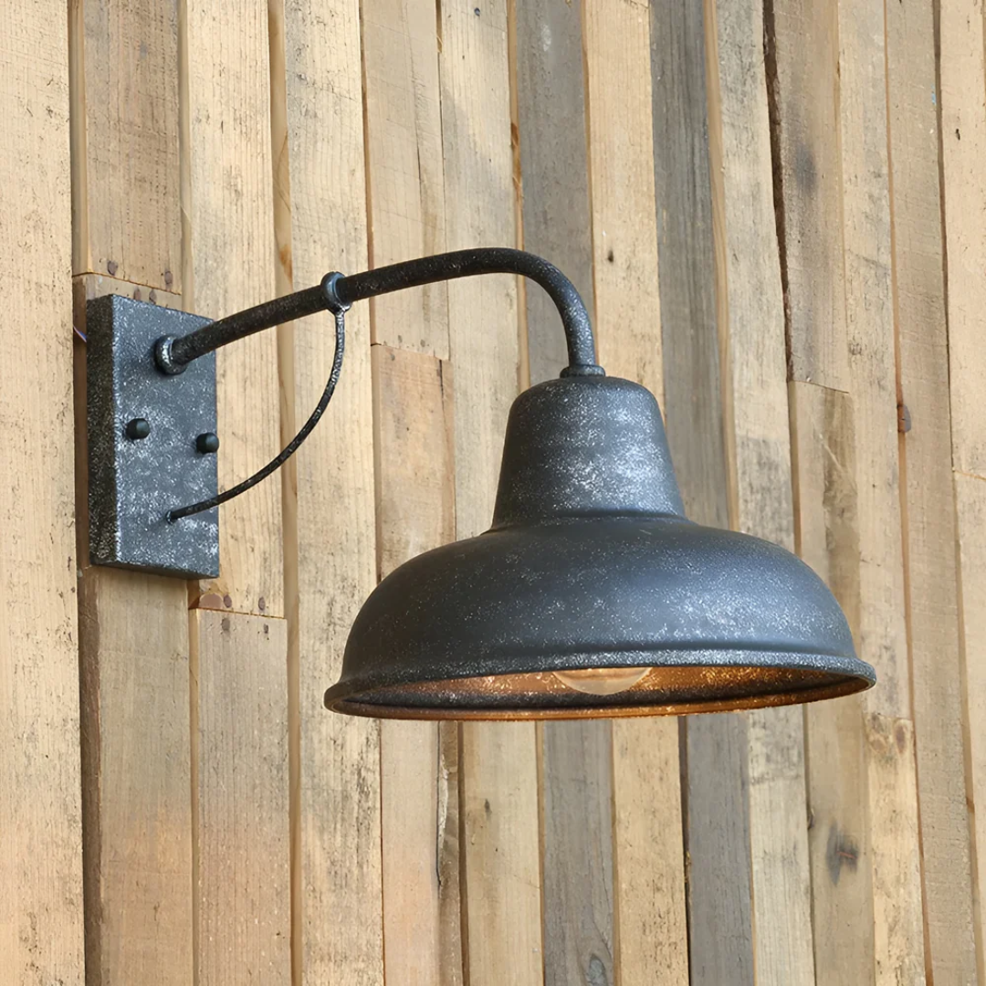 Lampada da parete esterna industriale in metallo – design resistente alle intemperie