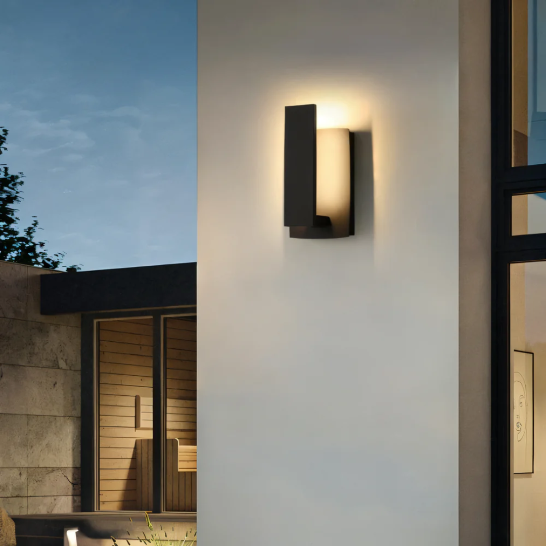 Lyrux | Lampada esterna LED minimalista per facciate moderne