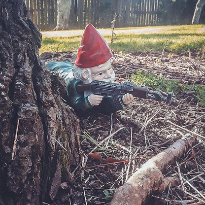 Nano da giardino militare | Nano in uniforme mimetica | Figura da giardino resistente alle intemperie | Resina