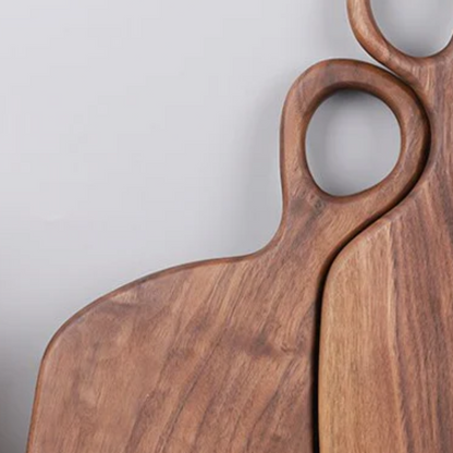 Lignara Zoë | Tagliere in legno di noce con foro per appendere