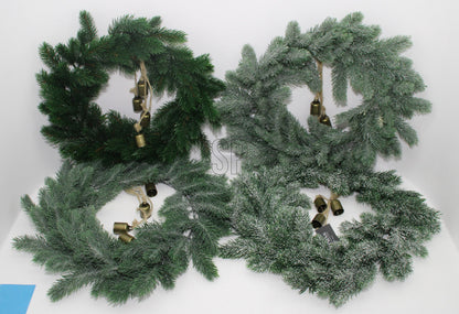 Tannika | Weihnachtsdeko Tannenkranz 40 cm mit Glöckchen, 4 Ausführungen
