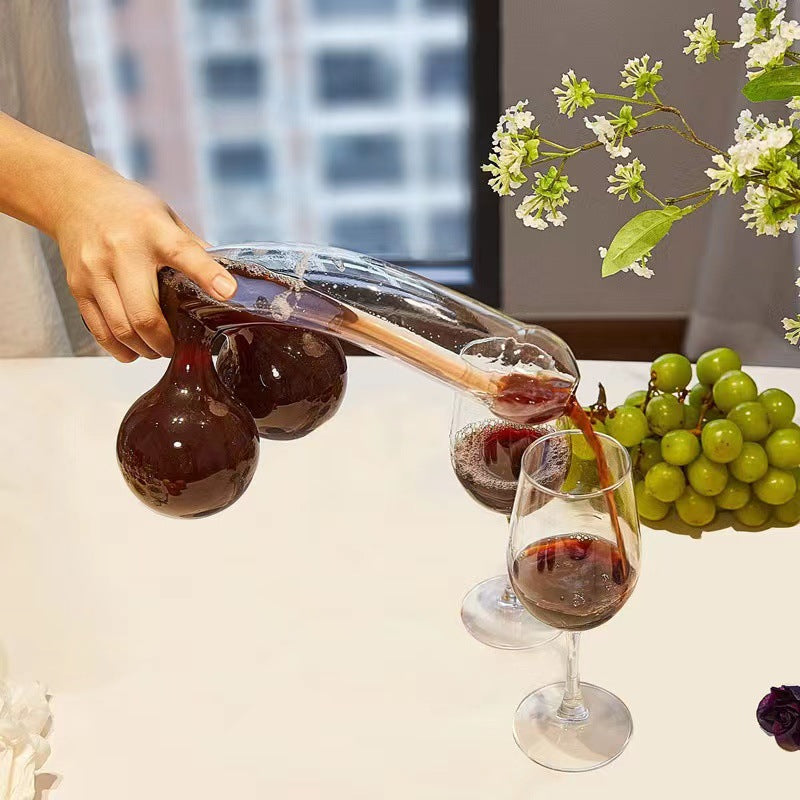 Karafio | Caraffa in vetro da 650 ml dalla forma particolare per acqua, succo e vino