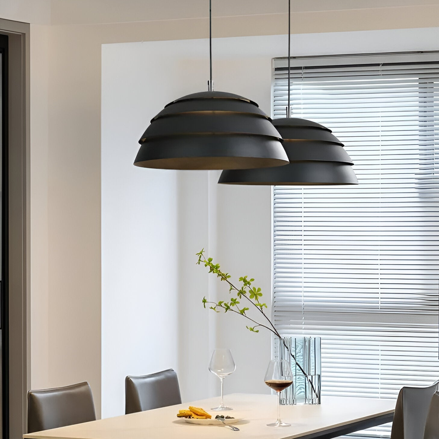 Lunava | Lampada a sospensione minimalista con paralume a cupola
