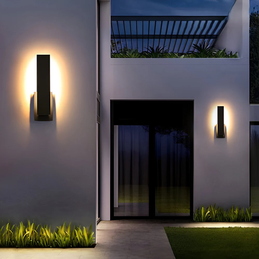 Lyrux | Lampada esterna LED minimalista per facciate moderne