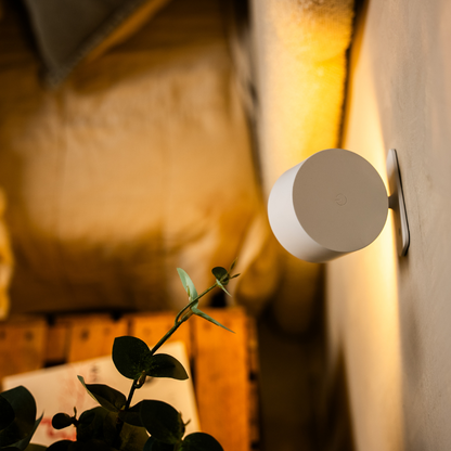 Wendora | Kabellose Wandleuchte innen, 360° drehbar mit Touch und USB-C Akku
