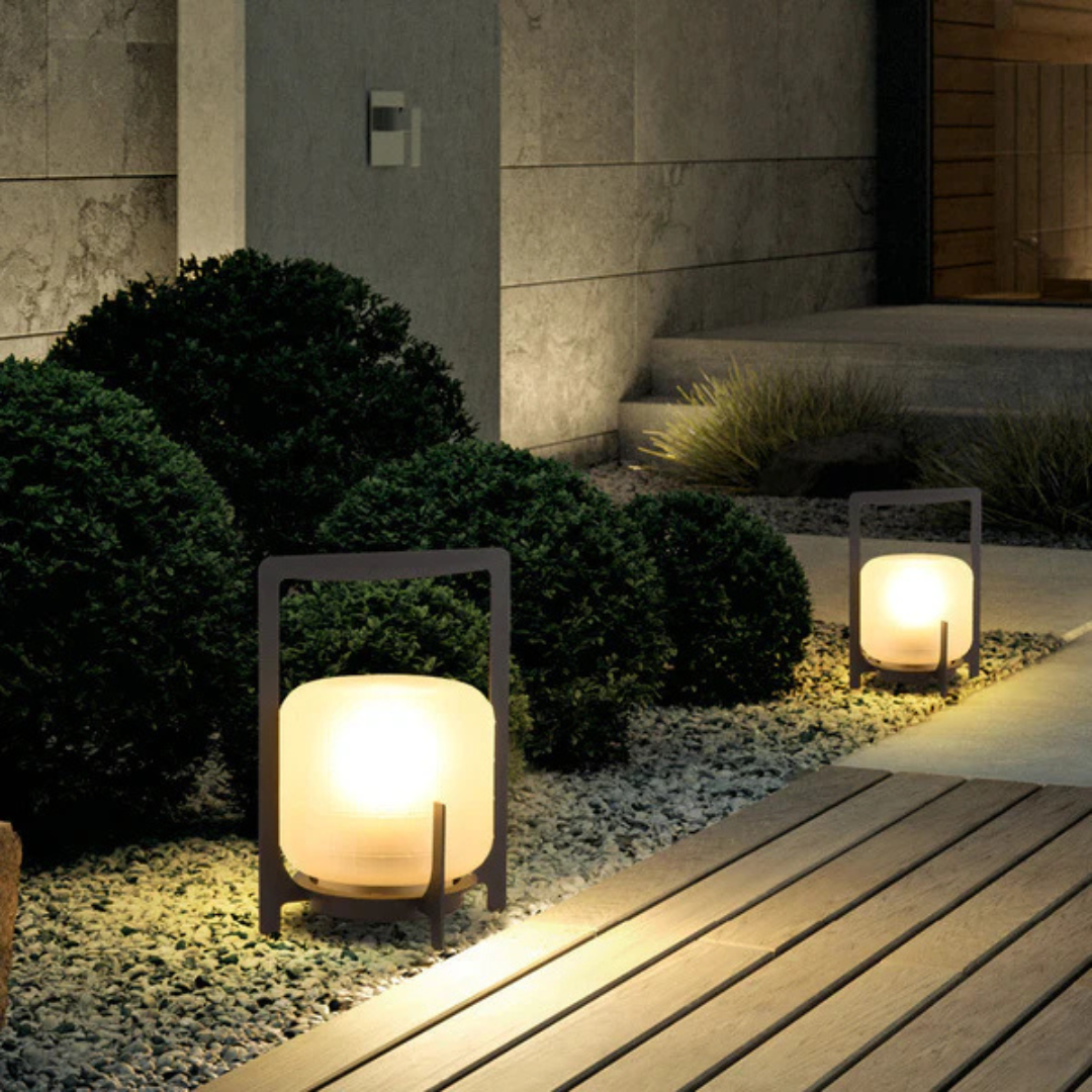 Solis Lumo | Lampada LED solare a risparmio energetico per giardino e sentieri