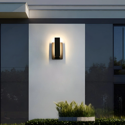 Lyrux | Lampada esterna LED minimalista per facciate moderne