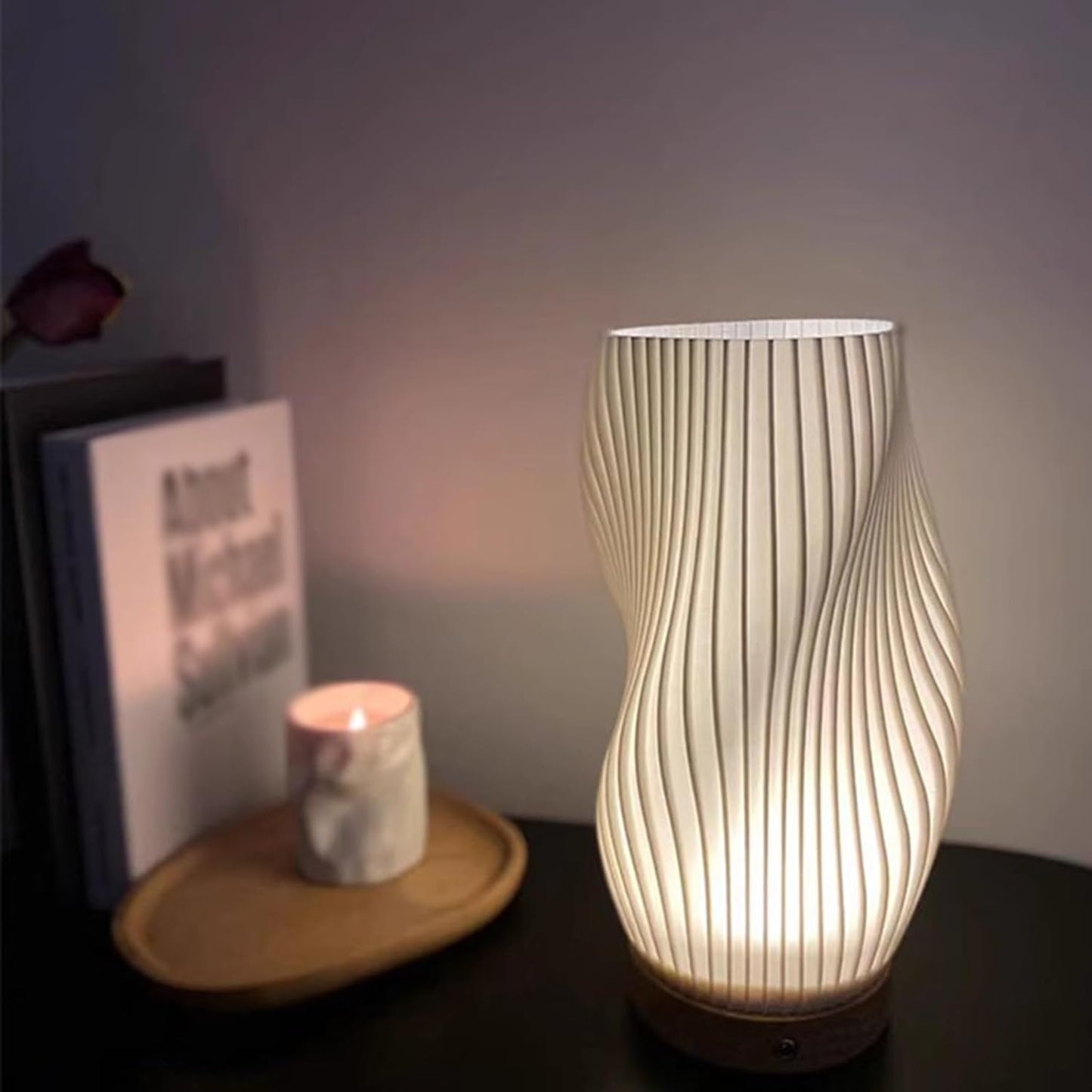 Wavecrest Aura | Lampada da tavolo LED dal design ondulato