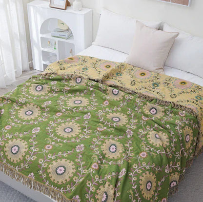 Scandinavian Reversible Blanket with Bird Motif – Stylish & Cozy