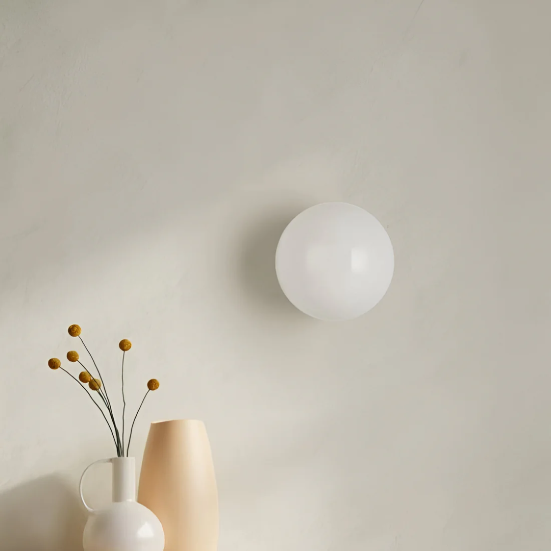 Pietra Luma | Applique da parete in vetro rotonda con luce LED bianco caldo