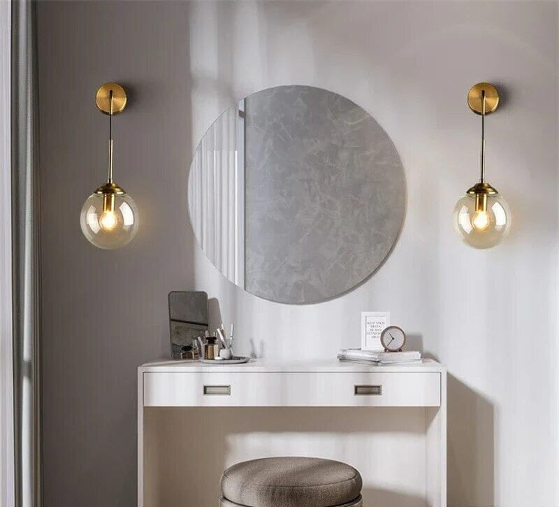 Lampada da parete in vetro a forma di sfera – Elegante lampada in vetro satinato con design moderno a sospensione