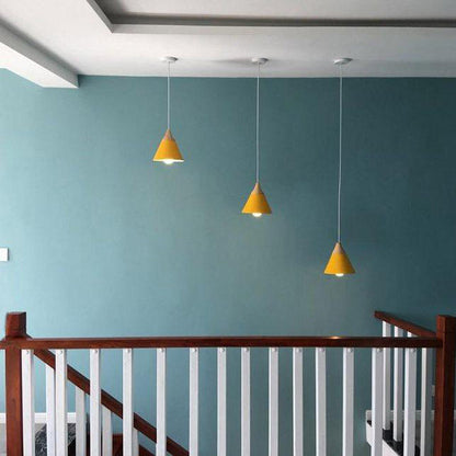 Bardora | Lampada a sospensione in legno dal design scandinavo