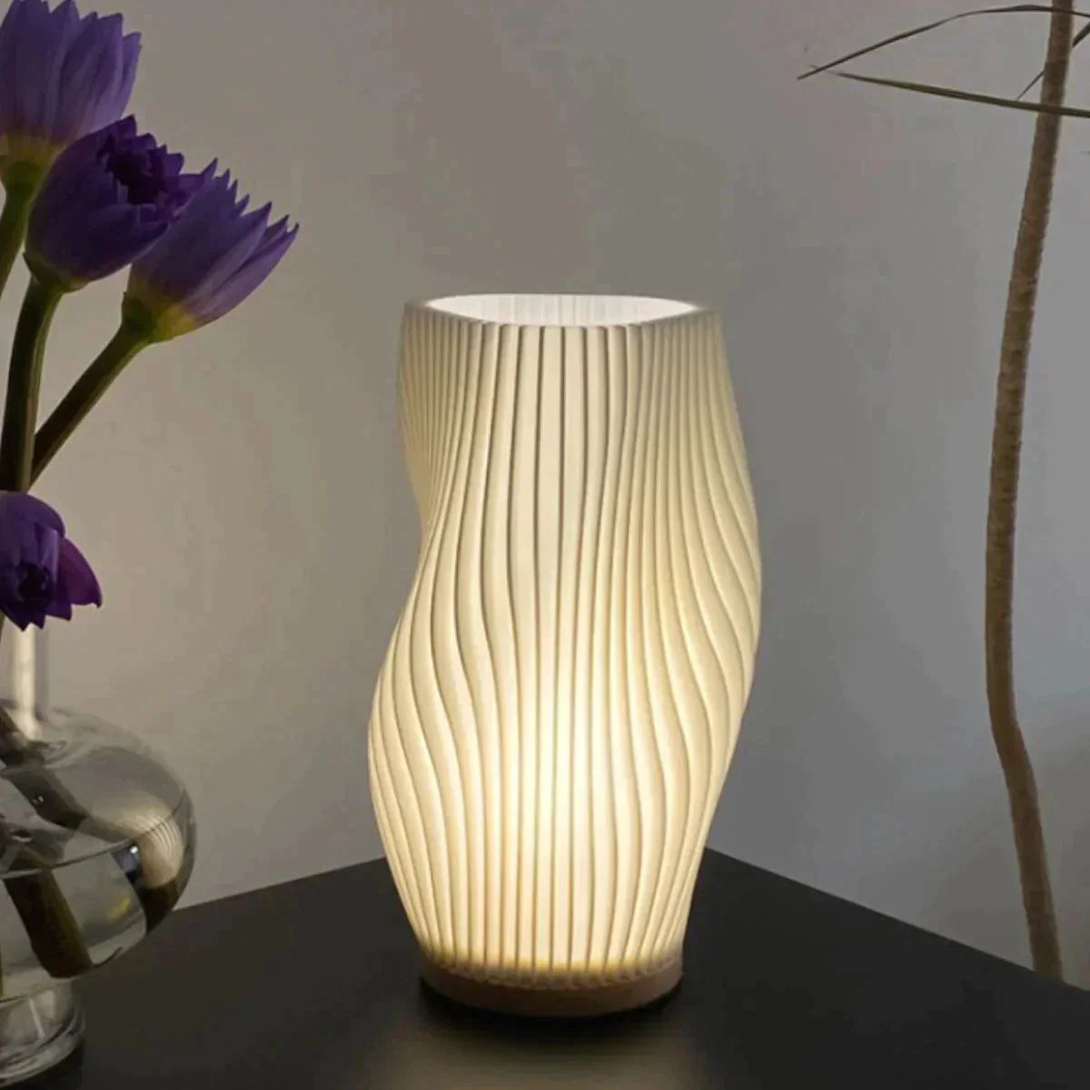 Wavecrest Aura | Lampada da tavolo LED dal design ondulato