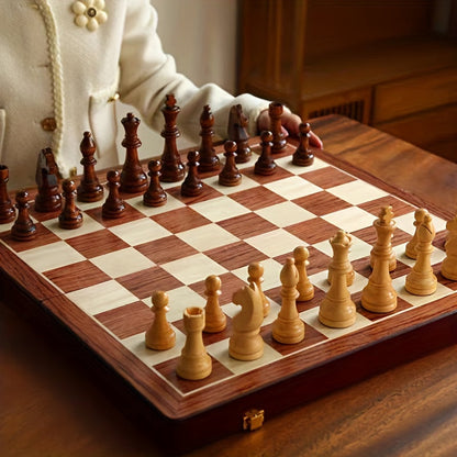 Chessara | Tragbares Schachspiel aus Massivholz 2