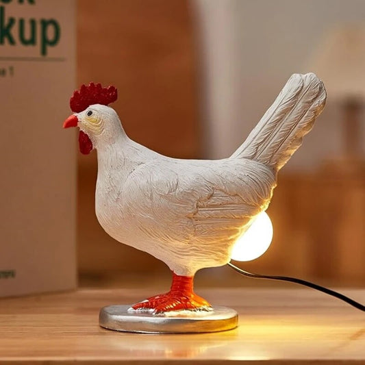 Clukka Light | Verspielte Tischlampe im skulpturalen Huhn-Design