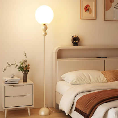 Clavora Linea | Lampada da terra LED con silhouette snella in stile nordico