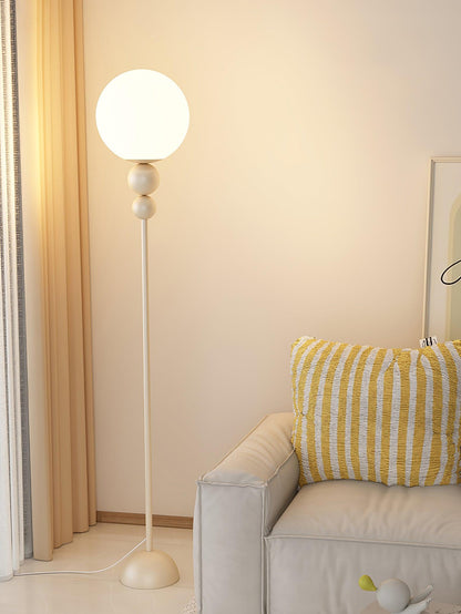 Clavora Linea | Lampada da terra LED con silhouette snella in stile nordico
