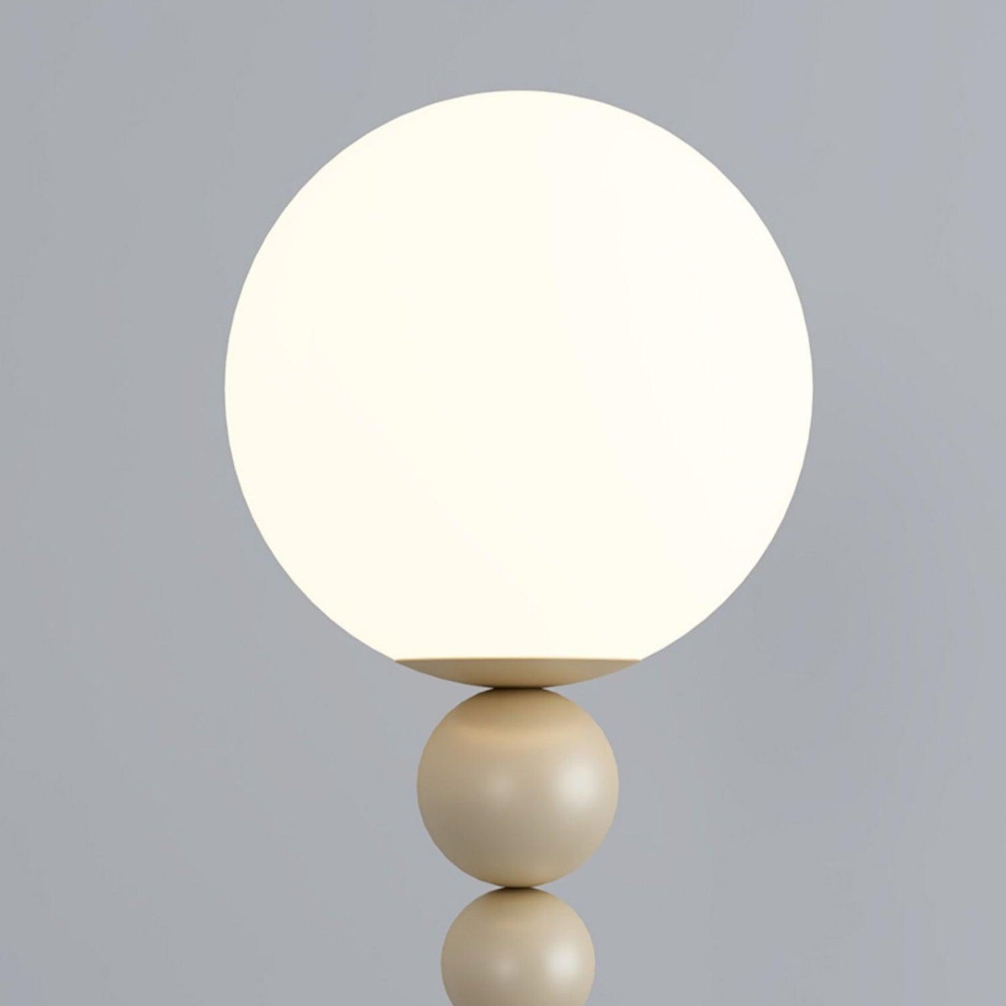 Clavora Linea | Lampada da terra LED con silhouette snella in stile nordico