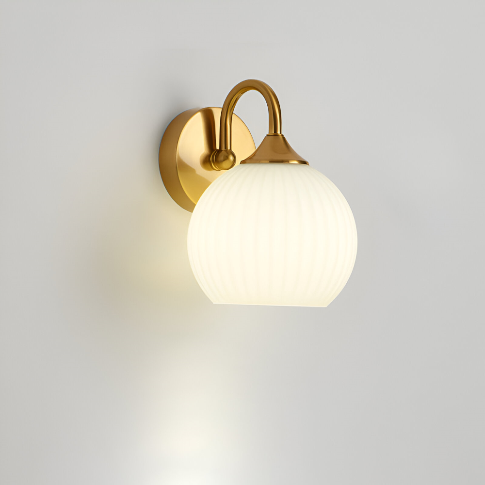 Lunaris – Lampada da parete contemporanea a forma di sfera in vetro con design a strisce e tecnologia LED