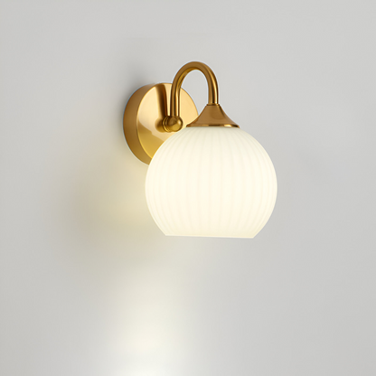 Lunaris – Lampada da parete contemporanea a forma di sfera in vetro con design a strisce e tecnologia LED