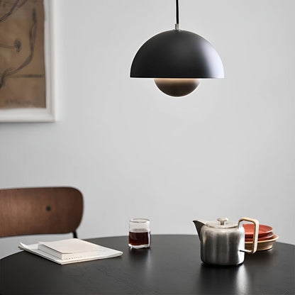 DomeBud Lamp | Decorative pendant light in flowerpot look for modern living