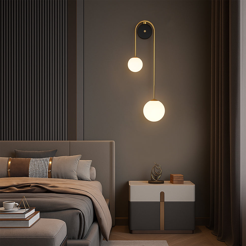 Florania – Elegante lampada da parete con design ad arco