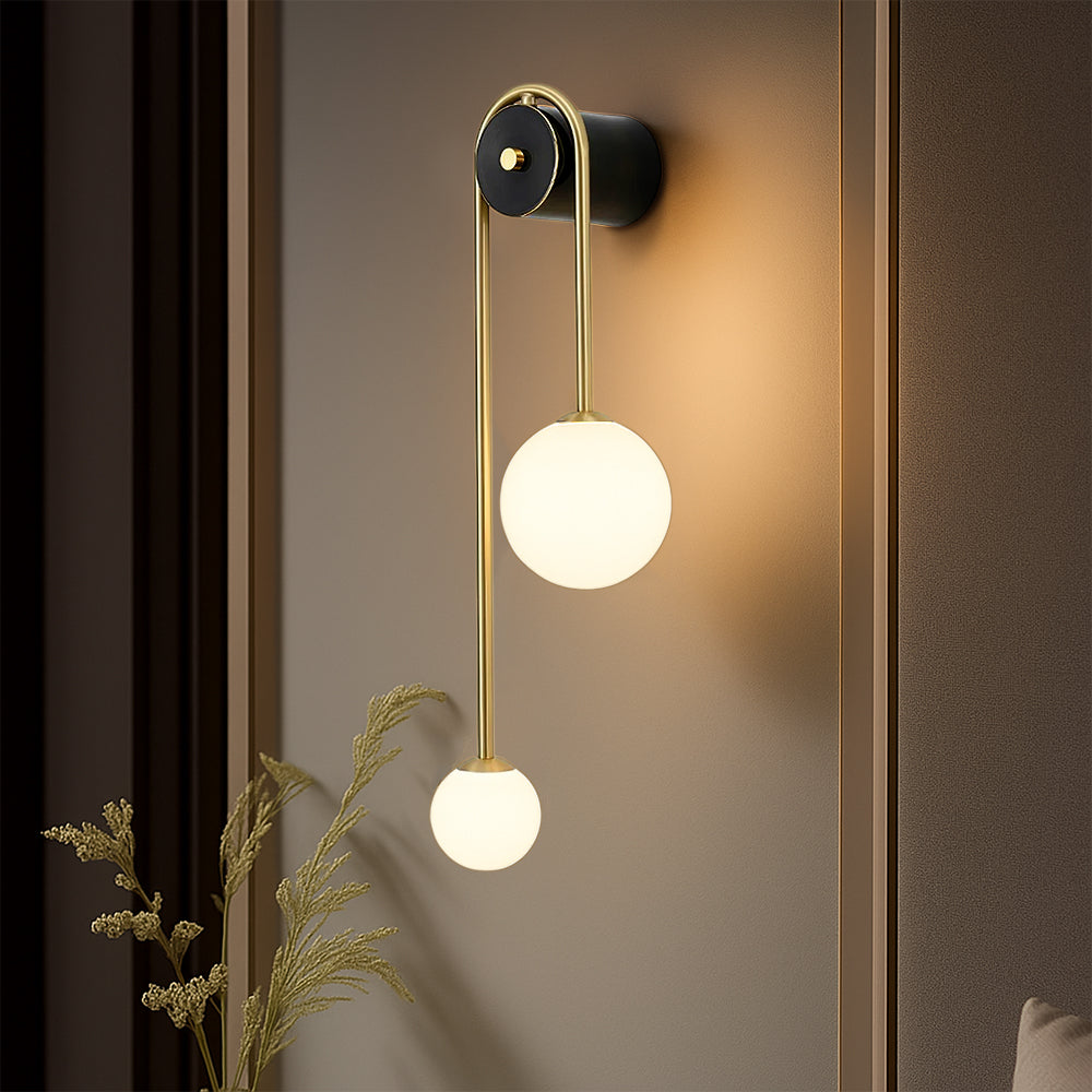 Florania – Elegante lampada da parete con design ad arco