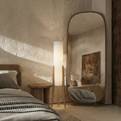 Lunara Japandi-Stehlampe aus Walnussholz mit LED-Licht