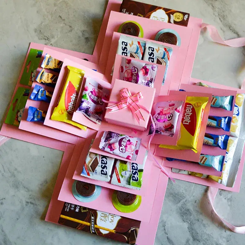 Surpria | Caja explosiva personalizable con compartimento secreto