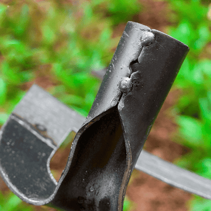 Ackerlo | Gartenhacke aus Manganstahl mit Holzstiel, handgeschmiedet