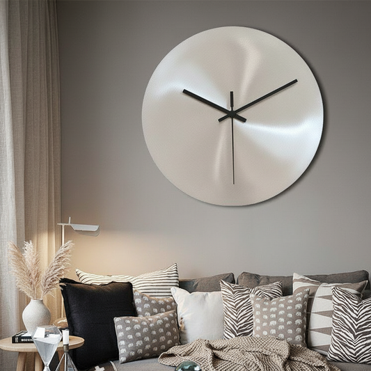 Aeris Steel | Élégante horloge murale minimaliste en acier inoxydable | Précision intemporelle et style pour un intérieur moderne