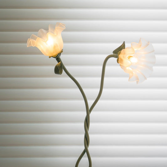 Calla Stehleuchte | LED Stehlampe in Blumenform mit dekorativem Design