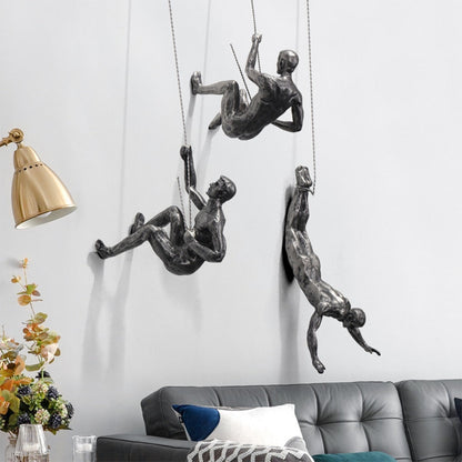 ArtiClimb Wandfigur | Kletternde Skulptur aus Kunstharz