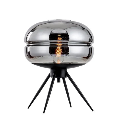 Stella Tripod Tischlampe mit Glasschirm – Modernes Design und warmes Licht