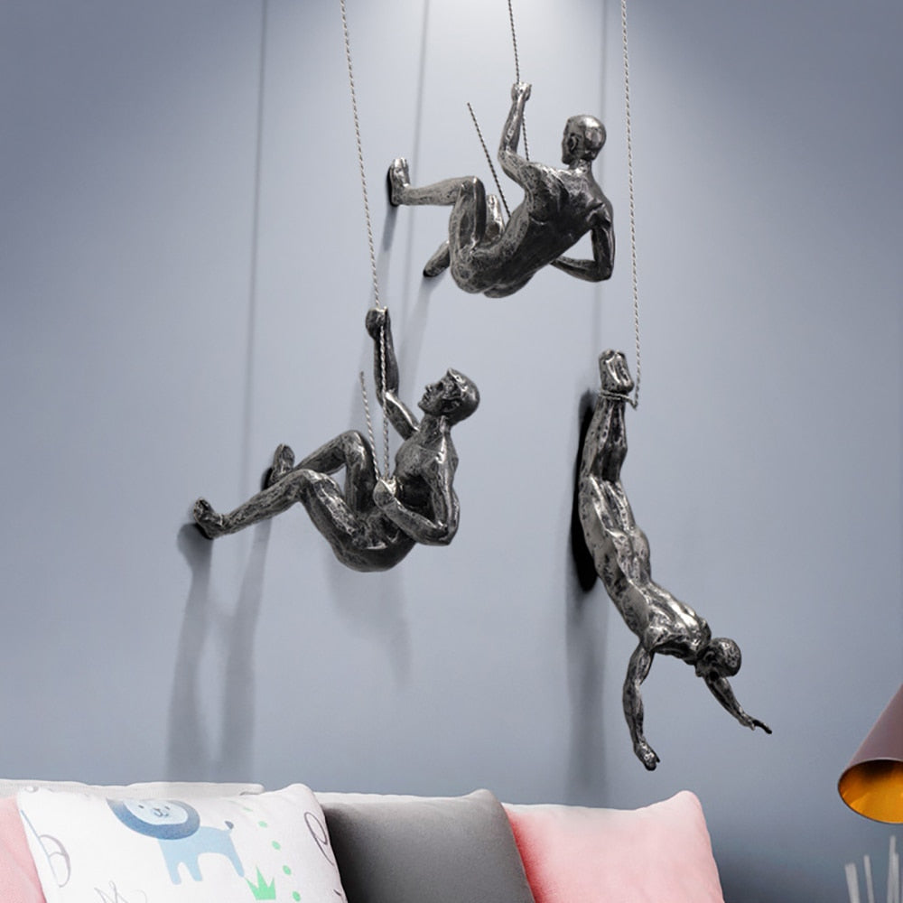 ArtiClimb Wandfigur | Kletternde Skulptur aus Kunstharz