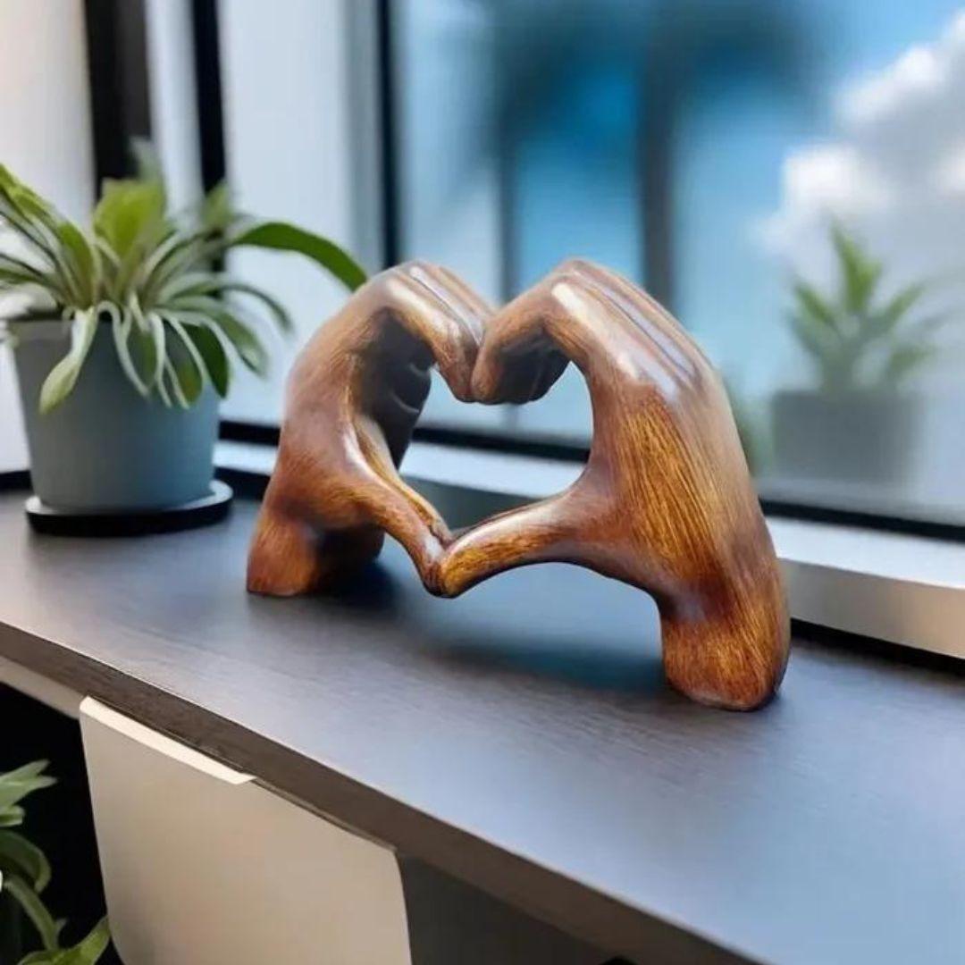 LoveSculpt Figur | Decorative wooden sculpture, handcrafted for cozy accents