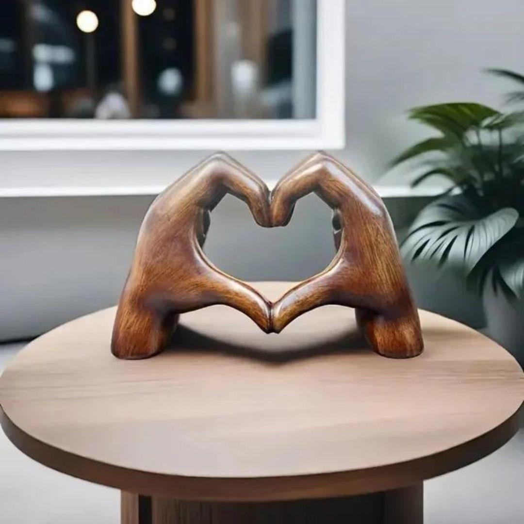 LoveSculpt Figur | Decorative wooden sculpture, handcrafted for cozy accents