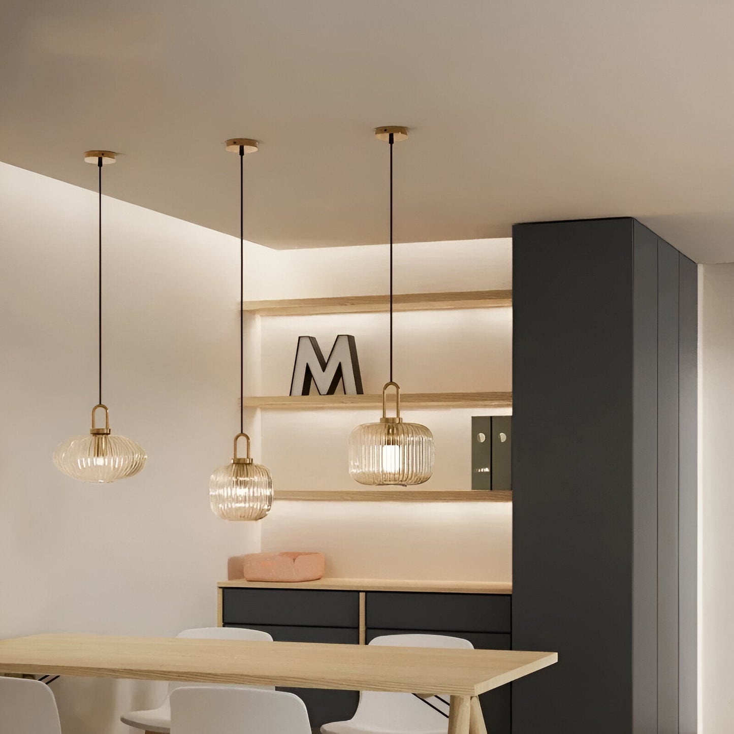 ClaChic Lampada | Lampada a sospensione in vetro in stile scandinavo, design rigato in bianco e oro