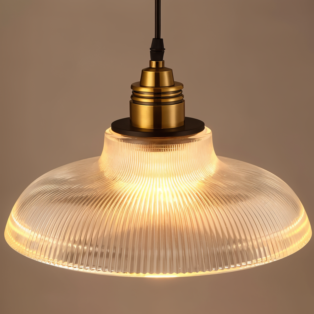 RetroStripe - Lampada a sospensione vintage industriale con elegante paralume in vetro
