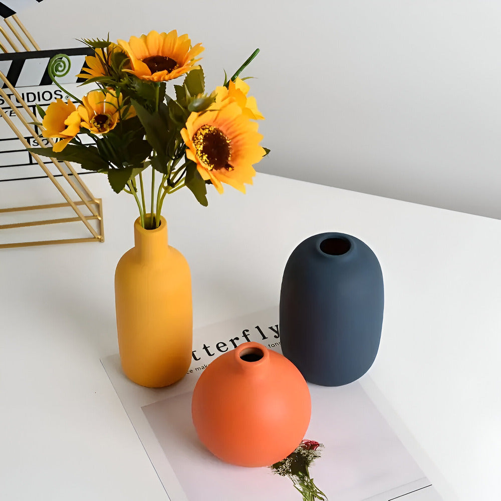 Astraelle – Scandinavian Ceramic Vase in Minimalist Style