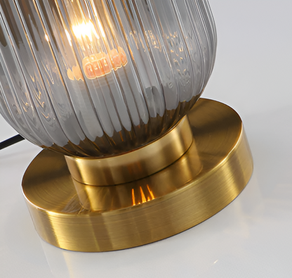 Oriantha | Lampada da tavolo scandinava con vetro rigato