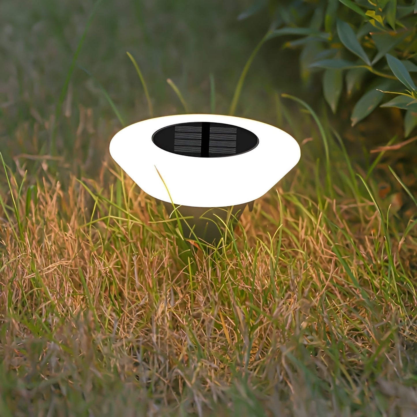 LumiPath Nova | Lampada da giardino LED solare per illuminazione esterna di stile