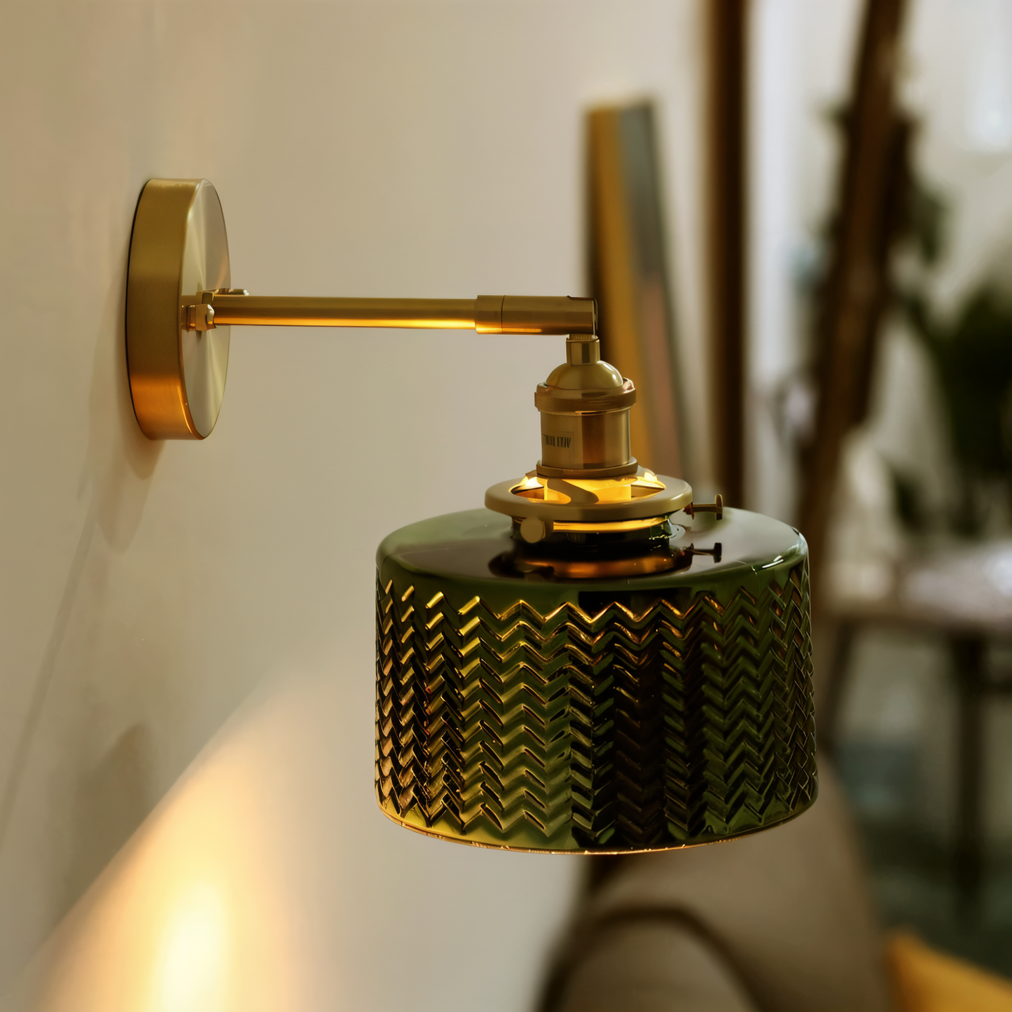 Olyviae | Applique LED regolabile in vetro rigato dal design scandinavo